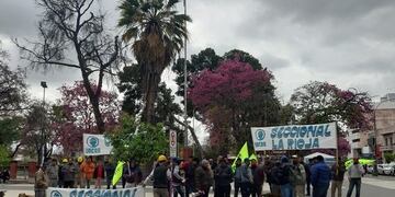 Marcha de la UOCRA La Rioja