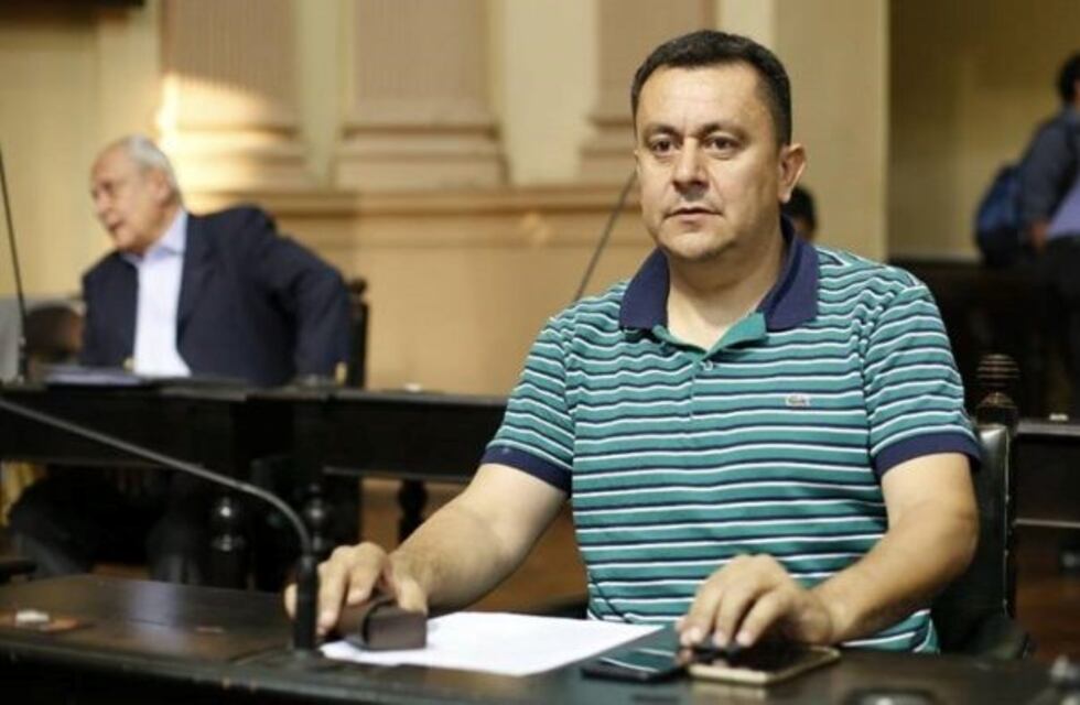 Denuncian que un senador salteño fue a una fiesta durante el aislamiento obligatorio