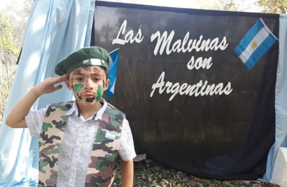 Niño correntino festejó su cumpleaños homenajeando la gesta de Malvinas