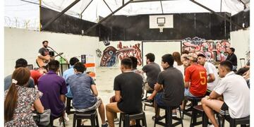 libros en las cárceles de mendoza