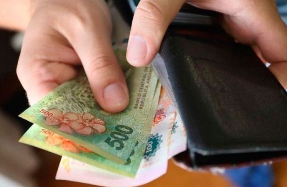 Sigue el pago a estatales riojanos