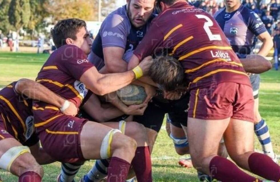 Urú Curé manda en el Súper 8 del rugby cordobés