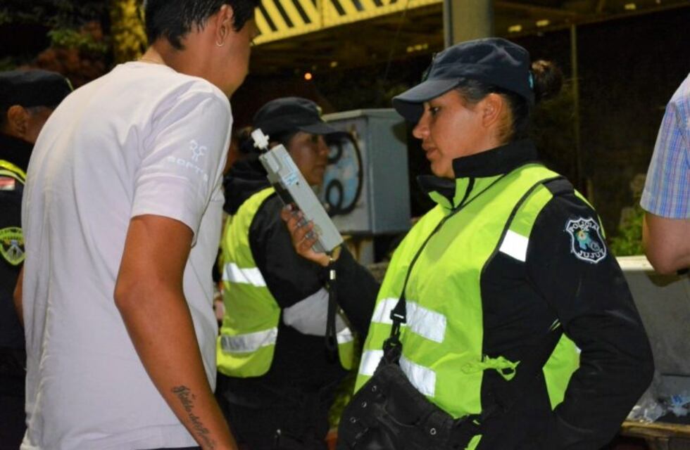 Detectaron 43 "amigos" que manejaban con alcohol en sangre
