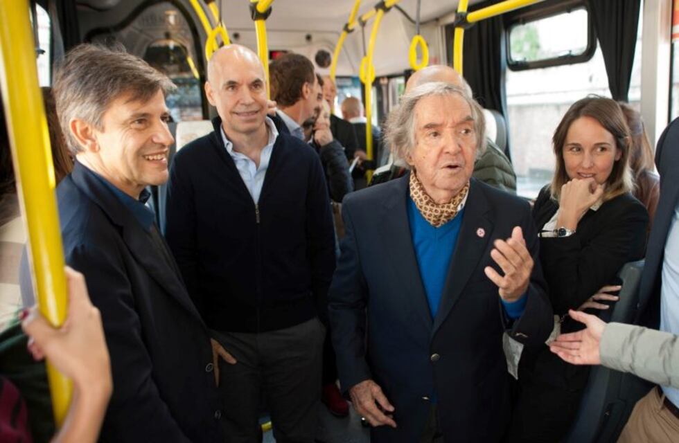 Así es el Centro de Trasbordo de Chacarita que inauguró Rodríguez Larreta con Carlitos Balá