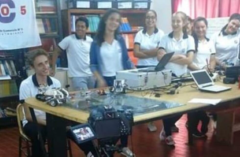 Alumnos de San Javier crearon una app para ayudar a un compañero sordomudo