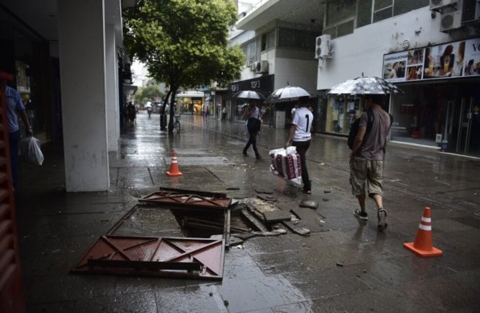 Explotó una cámara subterránea de la EPE y dejó sin luz a una zona del centro