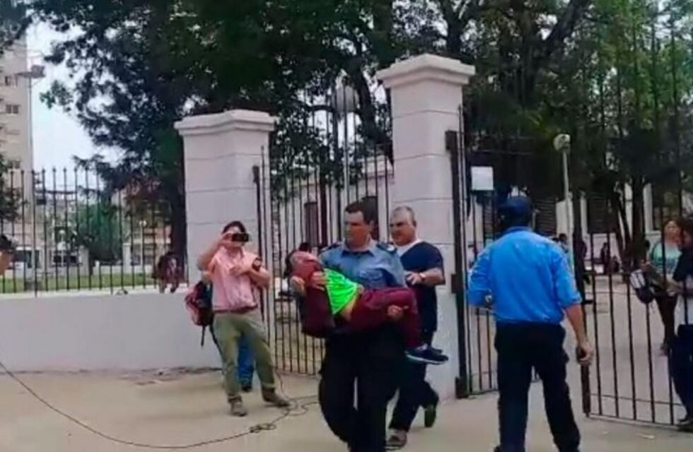Insólito: fumigaron un colegio de Corrientes con alumnos en clase y terminaron intoxicados
