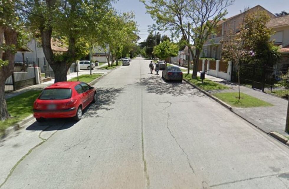 Un hombre caminaba por Parque Luro y fue apuñalado tras un intento de robo