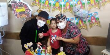 Gael, el niño que vive en el Notti desde que nació