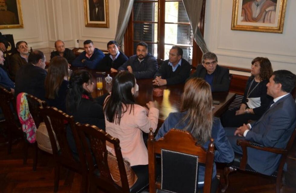 En La Rioja, 16 de los 18 intendentes repudiaron la quita del "Fondo Sojero"