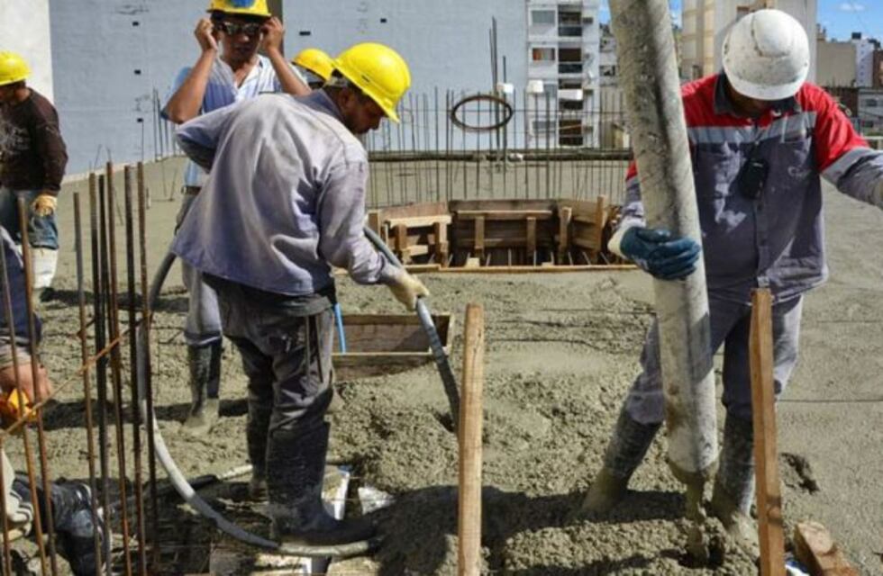 Fundación Holcim otorgó 10 becas para la formación de capataces