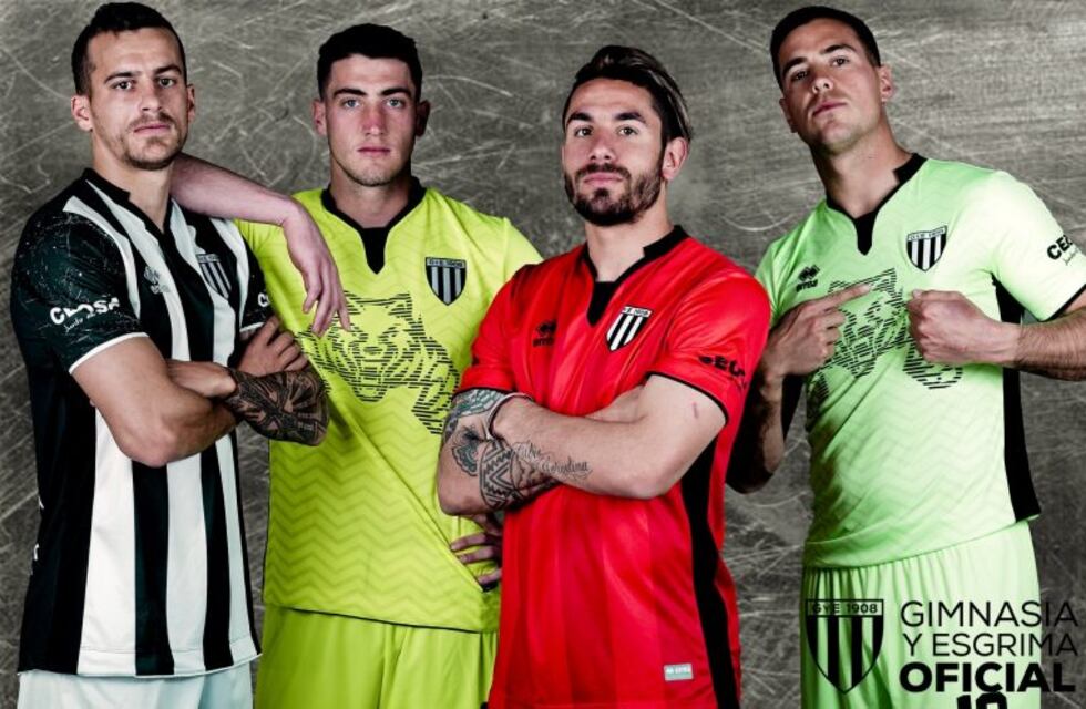 Gimnasia presentó anoche su nueva indumentaria