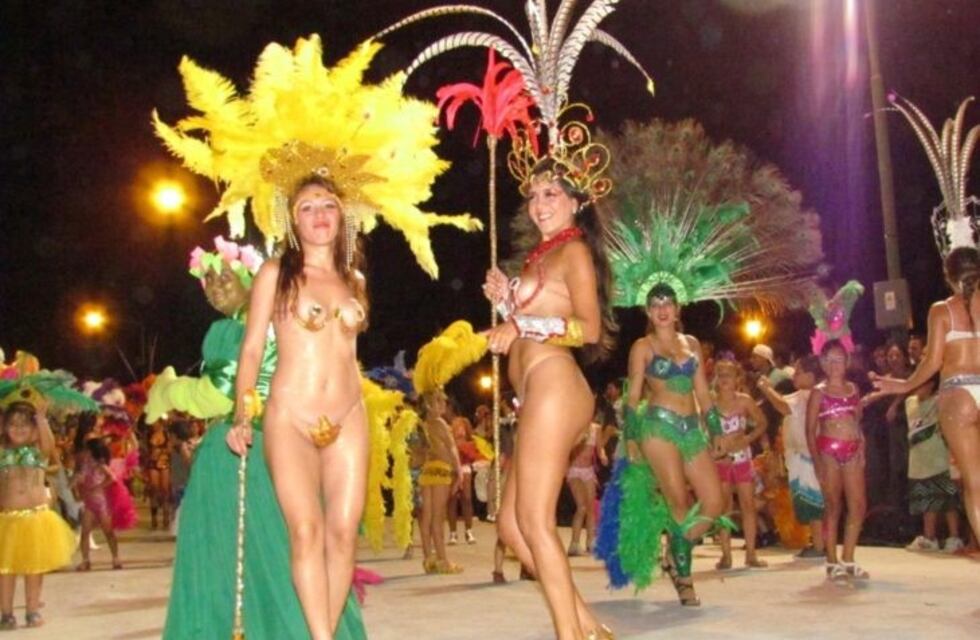 El Carnaval del Río se reprograma por mal tiempo en Posadas
