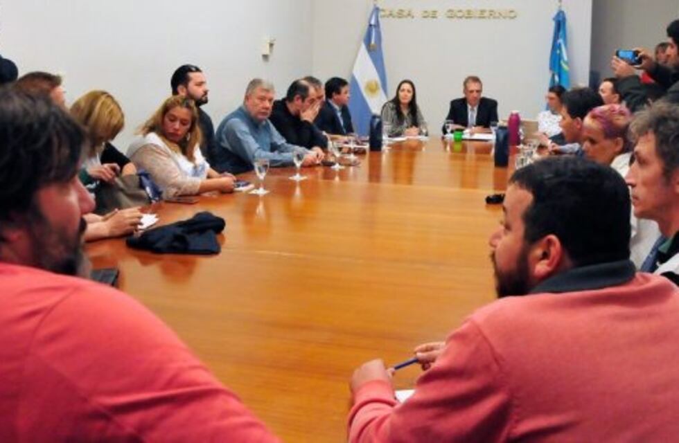 Provincia se reunió con docentes con nuevas propuestas para solucionar del conflicto