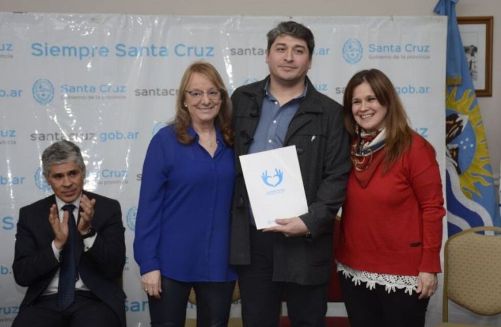 Entregan de certificados a los emprendedores de la economía social
