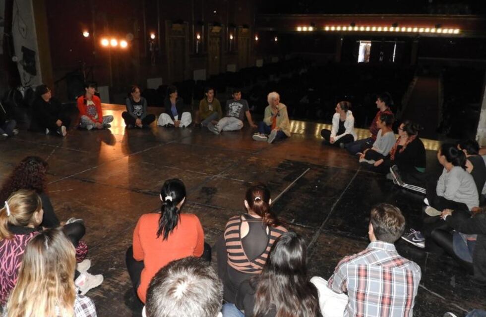 La directora del Ballet Folklórico Nacional visitó Punta Alta