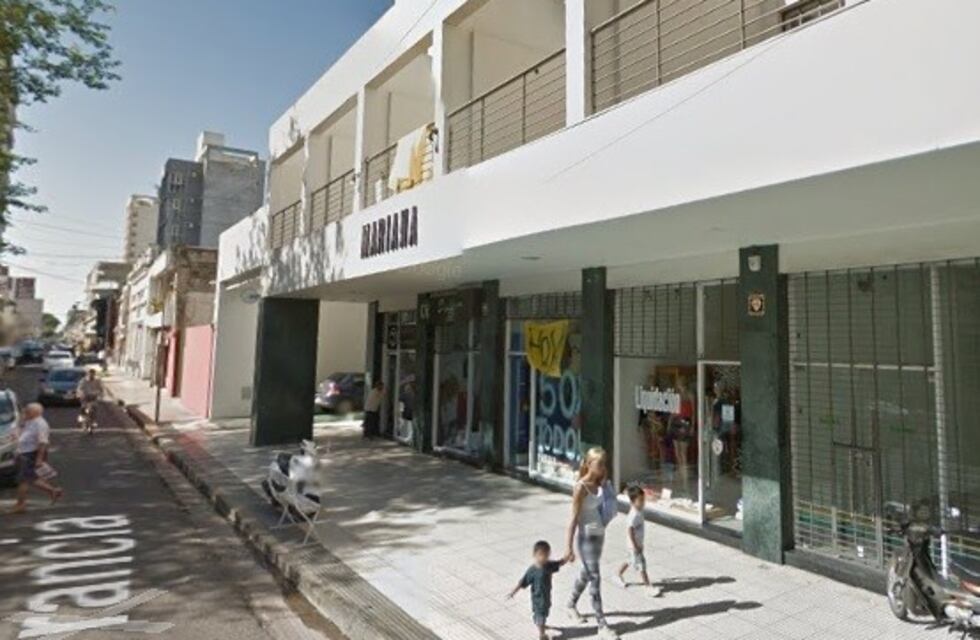 Robaron el celular de una empleada de un reconocido comercio céntrico y quedó grabado