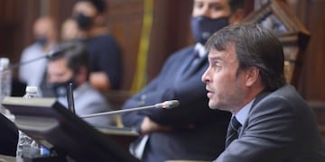 Lisandro Nieri, ministro de Hacienda, presentó las leyes de Presupuesto, Avalúo e Impositiva para el ejercicio fiscal 2021\u002E