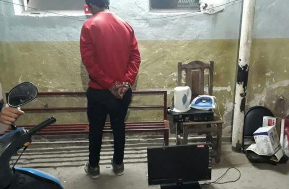 Intentaban vender bienes robados y fueron detenidos
