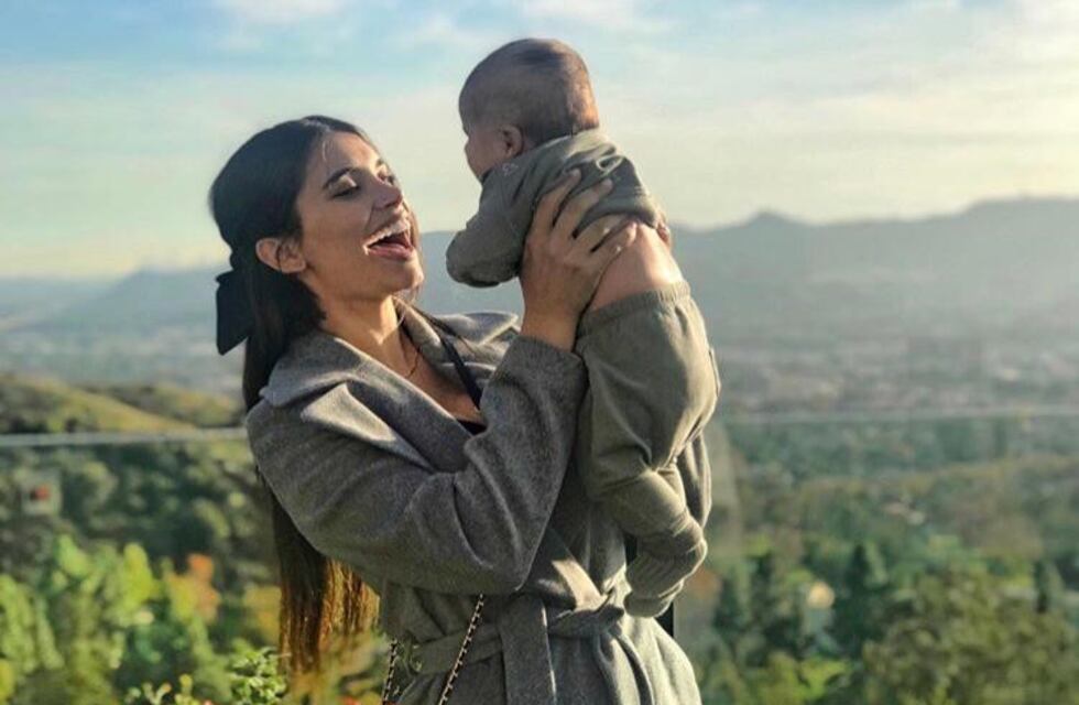 Eva de Dominici recibió fuertes críticas por haber fotografiado a su hijo en un acuario