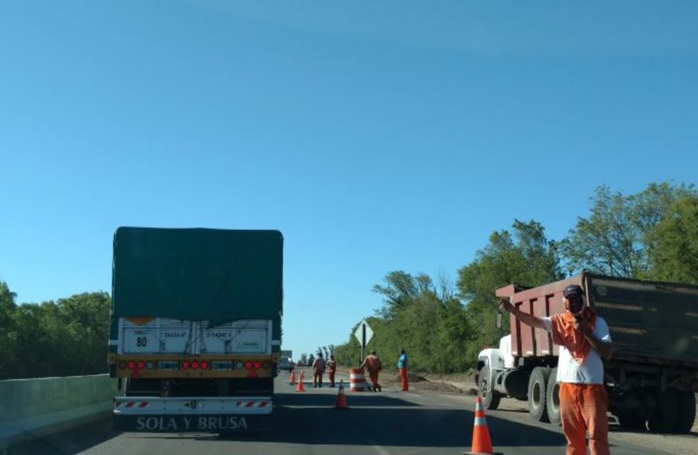 Autovía ruta 36: Denuncian a concesionaria y a Vialidad, por rotura de cubiertas y riesgo de accidentes en la obra en construcción