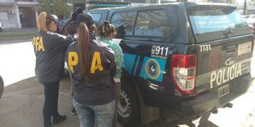 La Policía Federal detuvo a dos mujeres que eran buscadas como parte de una banda de narcotraficantes desmantelada en abril\u002E