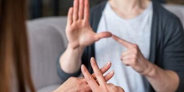 Buscan promover la Lengua de Señas en los niveles primario y secundario del sistema educativo bonaerense