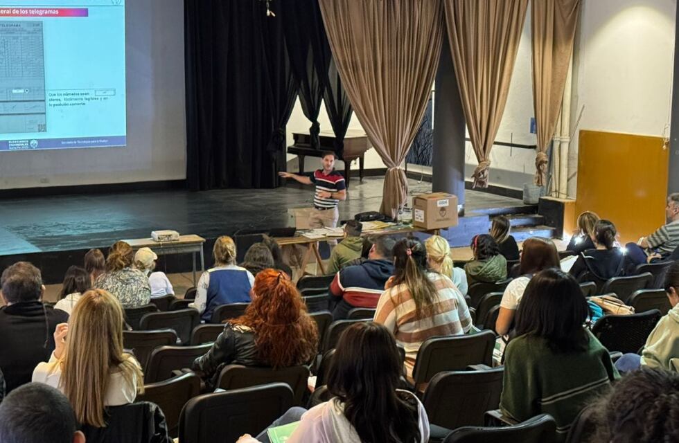 Comienzan las capacitaciones para Jefes de Local y Asistentes de Escrutinio en las Elecciones del 29 de junio
