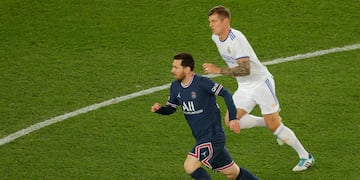 Lionel Messi, titular y muy participativo en la creación del PSG ante Real Madrid.