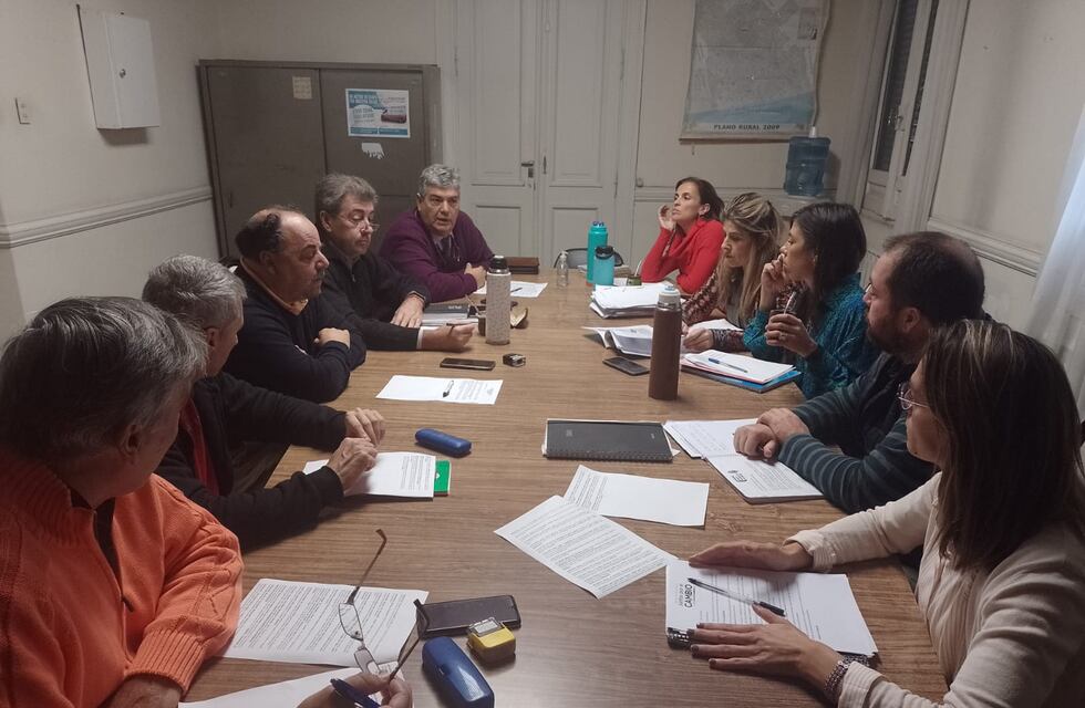 Reunión de la Comisión de Obras Públicas y Seguridad con varios expedientes a tratar