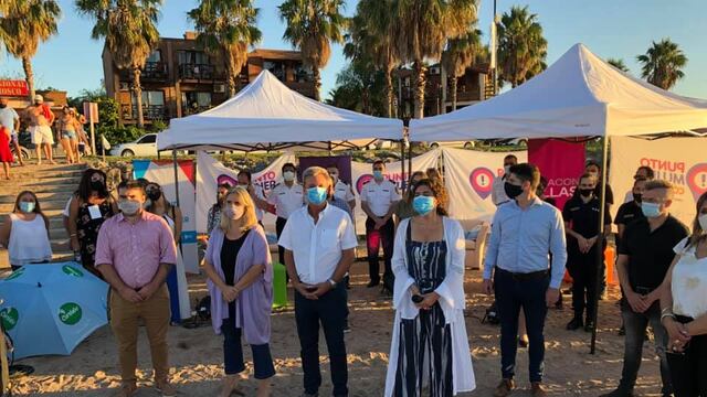 La Ministra de la Mujer Claudia Martínez, visitó la región de Ansenuza