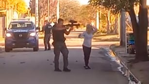 Tensión policial en barrio Zepa: una joven de 17 de años fue herida en el ojo por un disparo. (Captura)