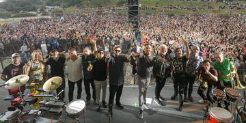 Los Auténticos Decadentes fueron parte del festejo por el aniversario de la ciudad de Paraná.