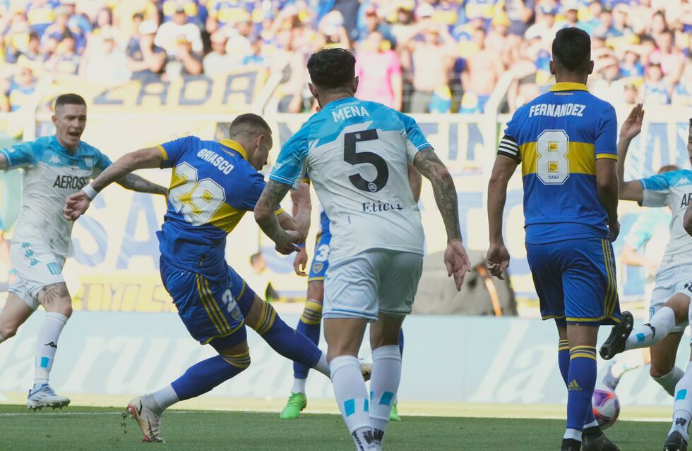 Racing le ganó 2 a 1 a Boca sobre el final y se quedó con en el Trofeo de Campeones