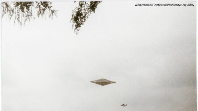 Revelaron nuevos videos de los OVNIS que siguieron a los aviones de Aerolíneas Argentinas.