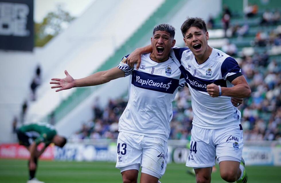 Los goles de Gimnasia que abrieron el partido ante Banfield por la Liga Profesional