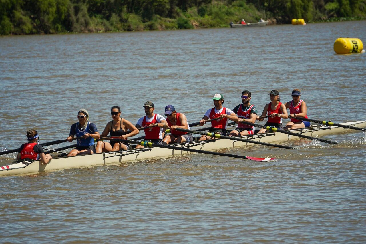 Valle María fue sede del Campeonato Argentino de Remo Master 2025.