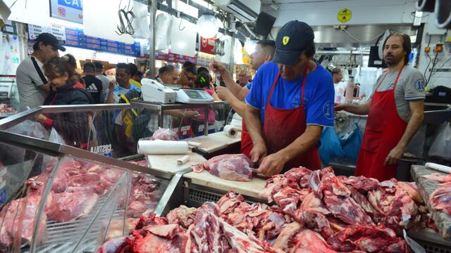 Ventas en el Mercado Norte. (José Hernández / La Voz)