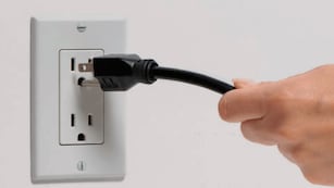 Qué electrodomésticos hay que desconectar antes de salir de casa: por qué motivo
