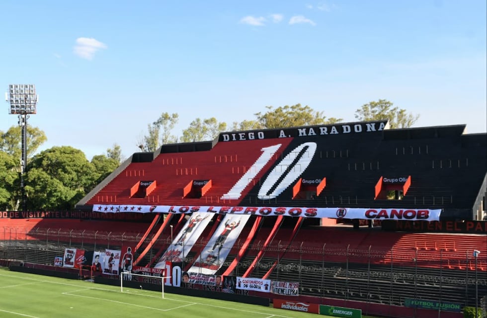 El presidente de Newell’s, Ignacio Astore, se molestó con el allanamiento al club