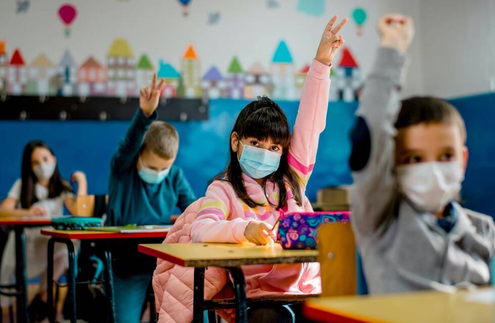 Córdoba: deja de ser obligatorio el uso de barbijos en espacios cerrados