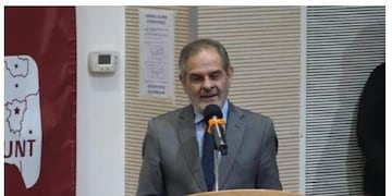 Inauguró en la Facultad de Derecho de la UNT