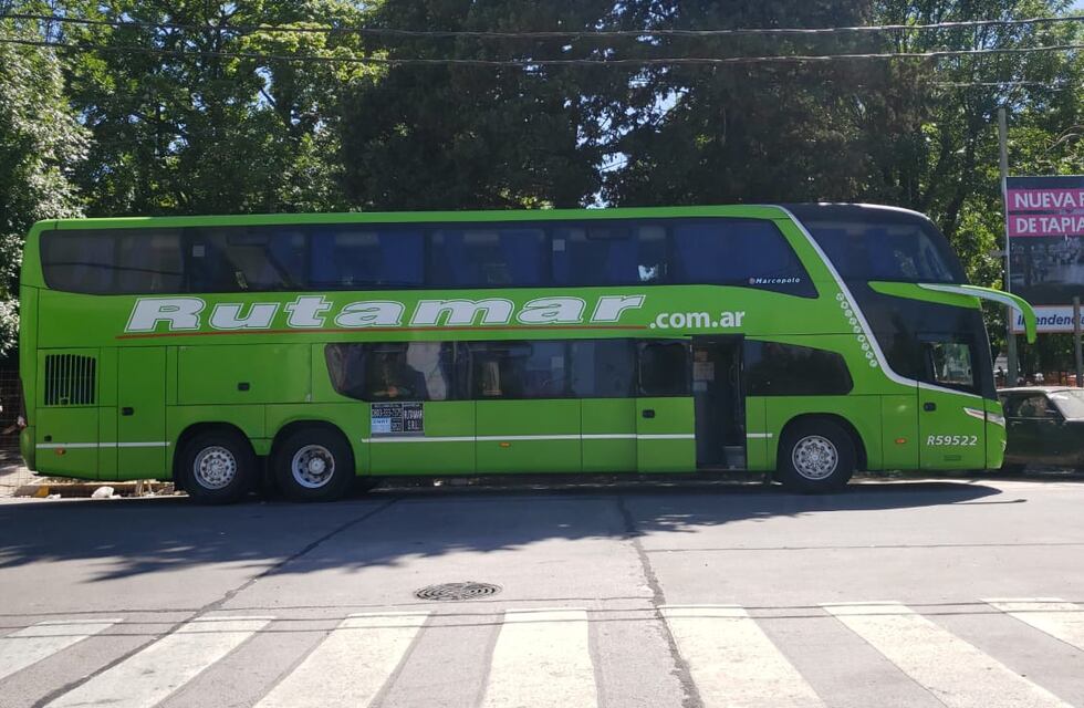 San Justo: golpe comando a un micro de larga distancia que volvía de la Costa