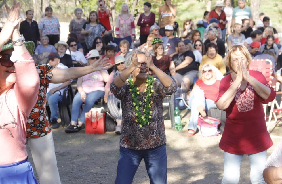 Primavera de los Adultos Mayores en el Parque Estancia La Quinta