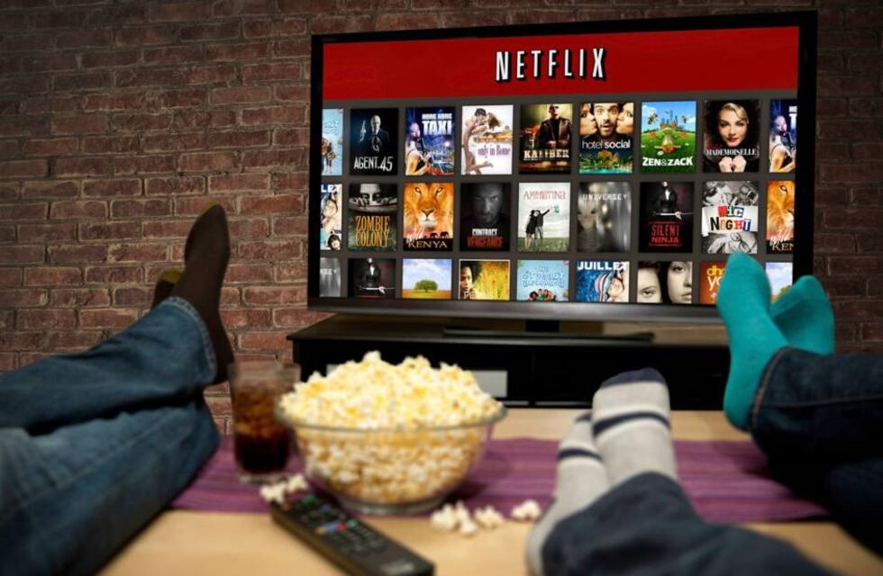El arte de maratonear en Netflix: convertite en un sensei del streaming con estos trucos