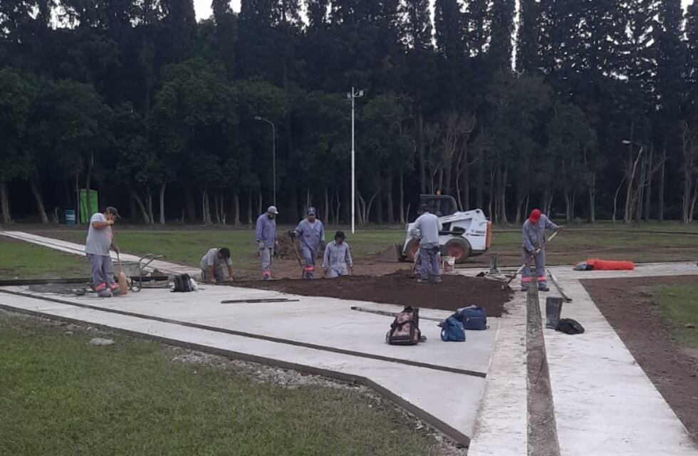 Adjudicaron a dos empresas la compra de losetas y adoquines