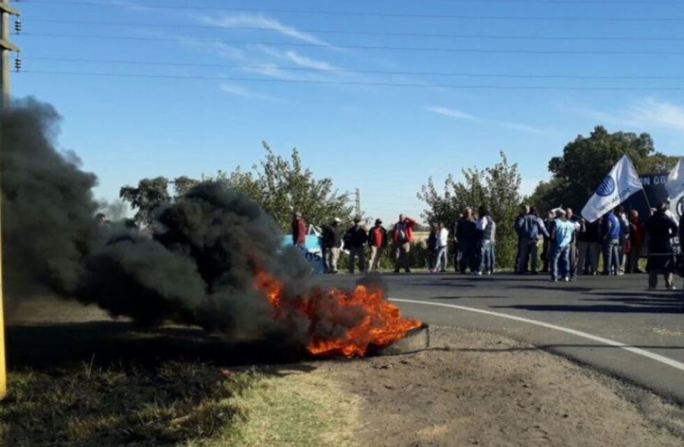 Los trabajadores de Vassalli cortaron la ruta desesperados por la deuda salarial