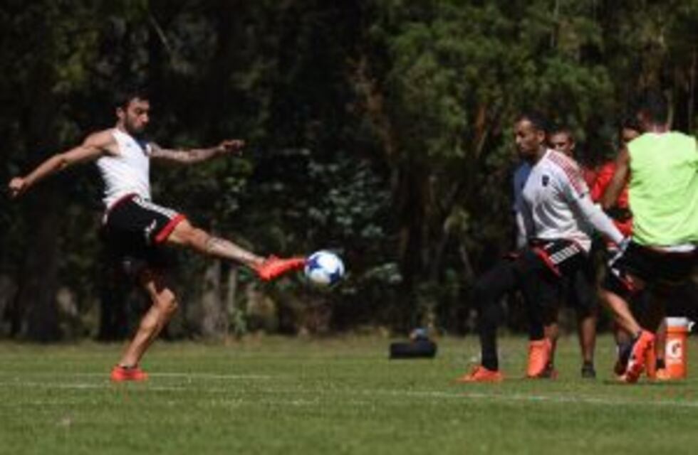 Newell's venció 2 a 0 a Atlético Paraná en Bella Vista