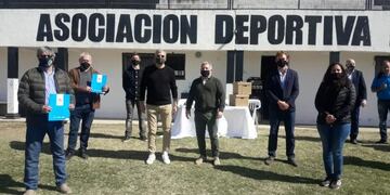 clubes de Arroyito recibieron ayuda económica de la Provincia