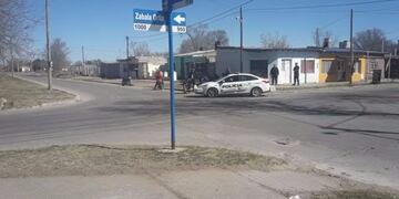 Un menor al volante chocó a una moto en la que iban tres personas\u002E